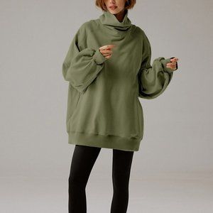 LIT Active Whisper Oversized Turtleneck Sweatshirt. A085-99